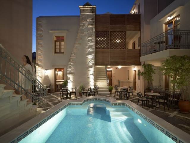 (For Sale) Commercial Hotel || Rethymno/Rethymno - 700 Sq.m, 2.650.000€ 