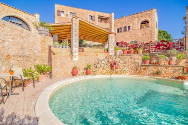 (For Sale) Commercial Hotel || Chania/Armenoi - 533 Sq.m, 1.500.000€ 
