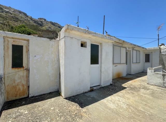 (For Sale) Residential Detached house || Rethymno/Lampi - 160 Sq.m, 2 Bedrooms, 30.000€ 