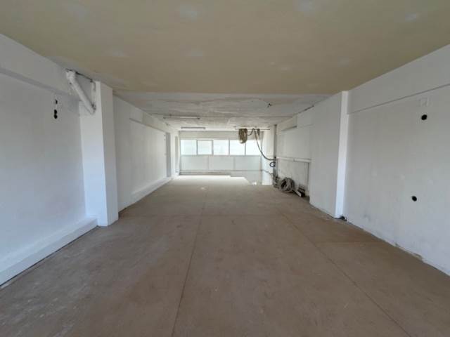 (For Rent) Commercial Retail Shop || Rethymno/Rethymno - 189 Sq.m, 1.500€ 