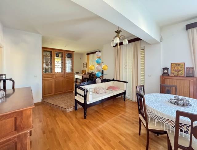 (En location) Habitation Appartement || Rethymno/Rethymno - 120 M2, 1 Chambres à coucher, 700€ 